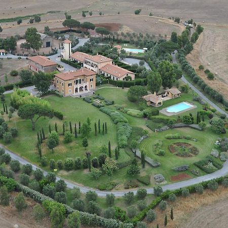 Casale Di Tormaggiore Villa And Country Suites Pomezia Exterior foto