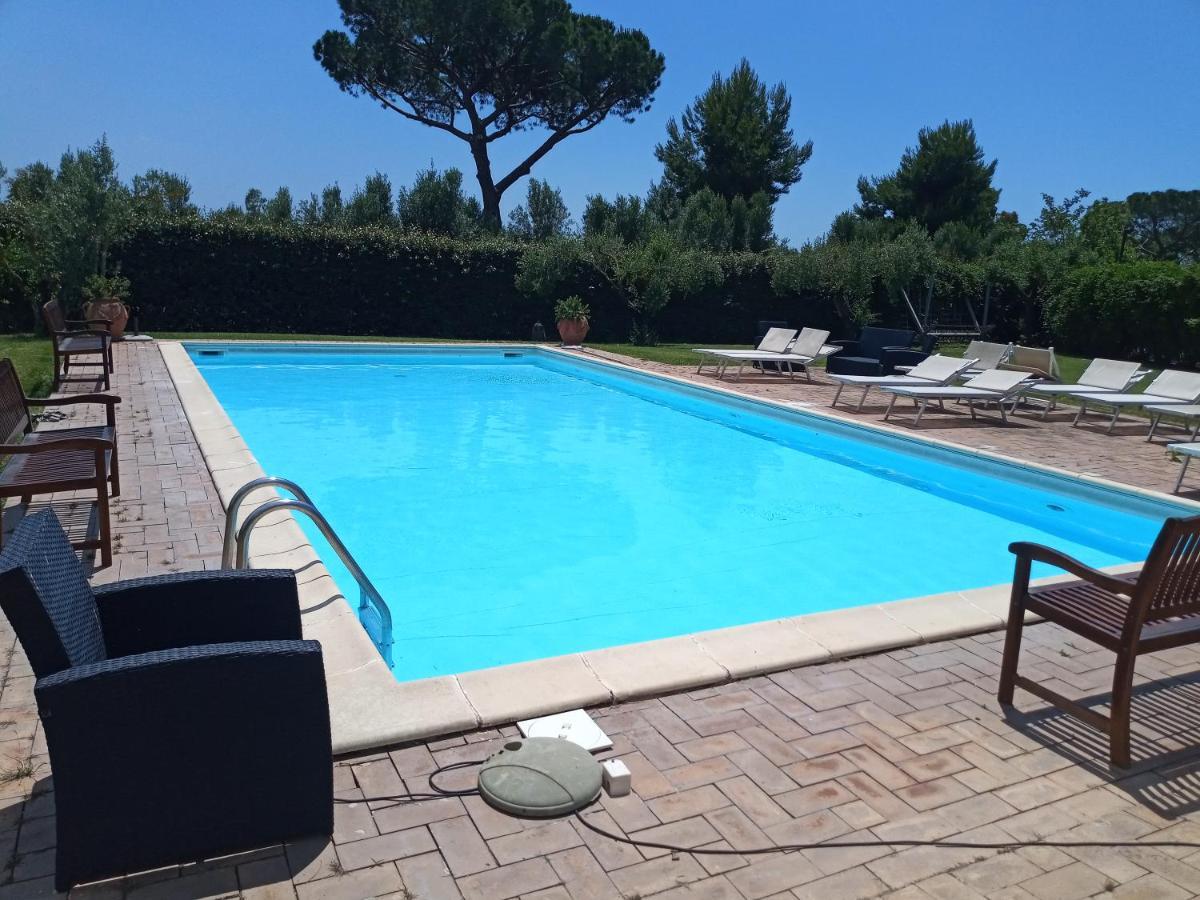 Casale Di Tormaggiore Villa And Country Suites Pomezia Exterior foto