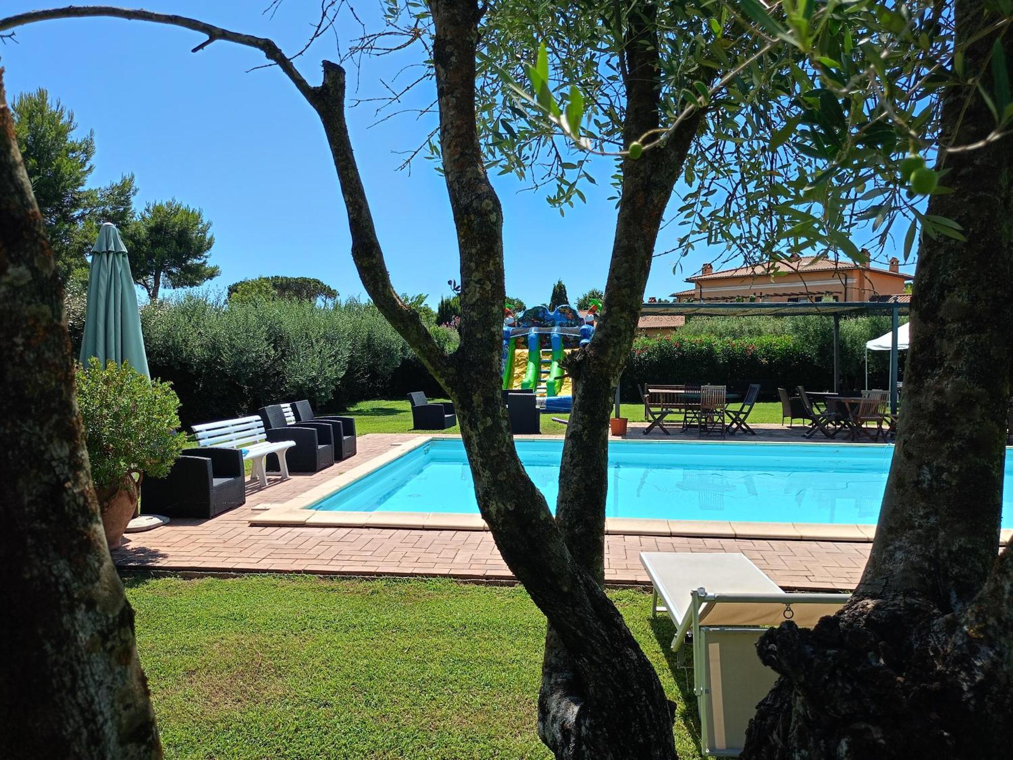 Casale Di Tormaggiore Villa And Country Suites Pomezia Exterior foto