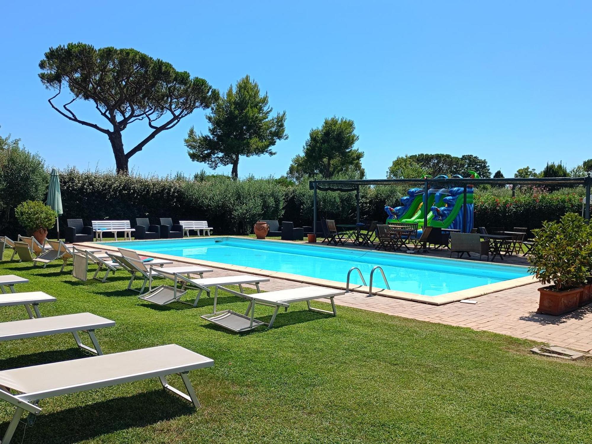 Casale Di Tormaggiore Villa And Country Suites Pomezia Exterior foto