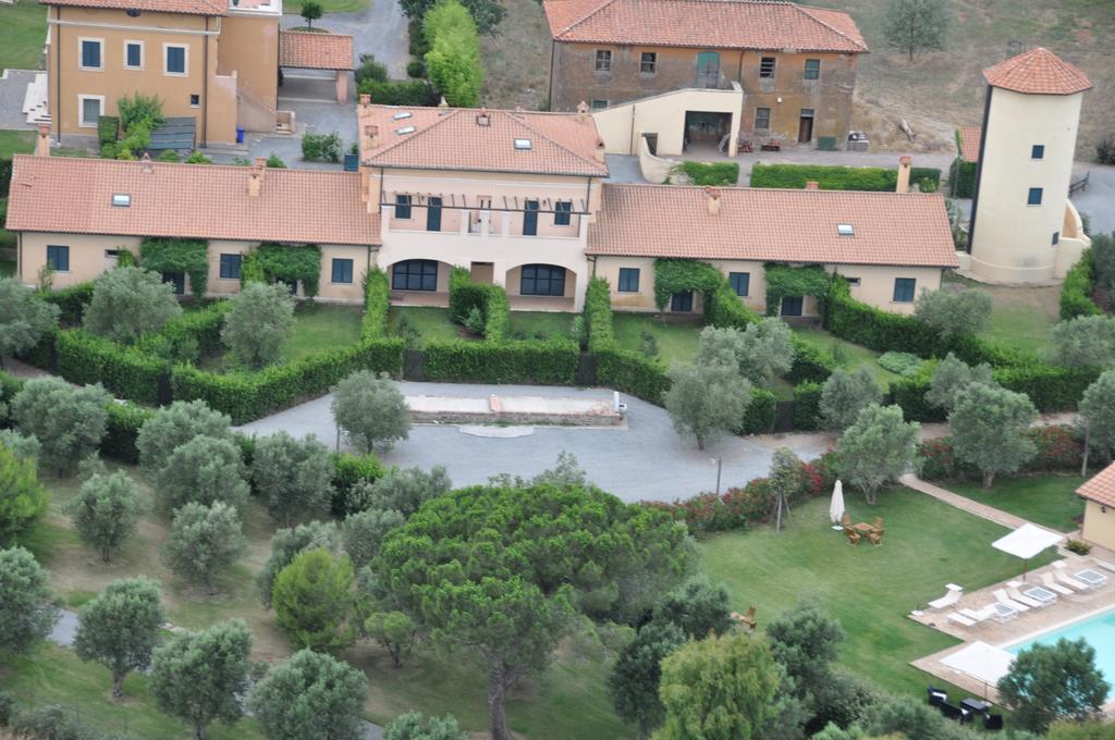 Casale Di Tormaggiore Villa And Country Suites Pomezia Exterior foto