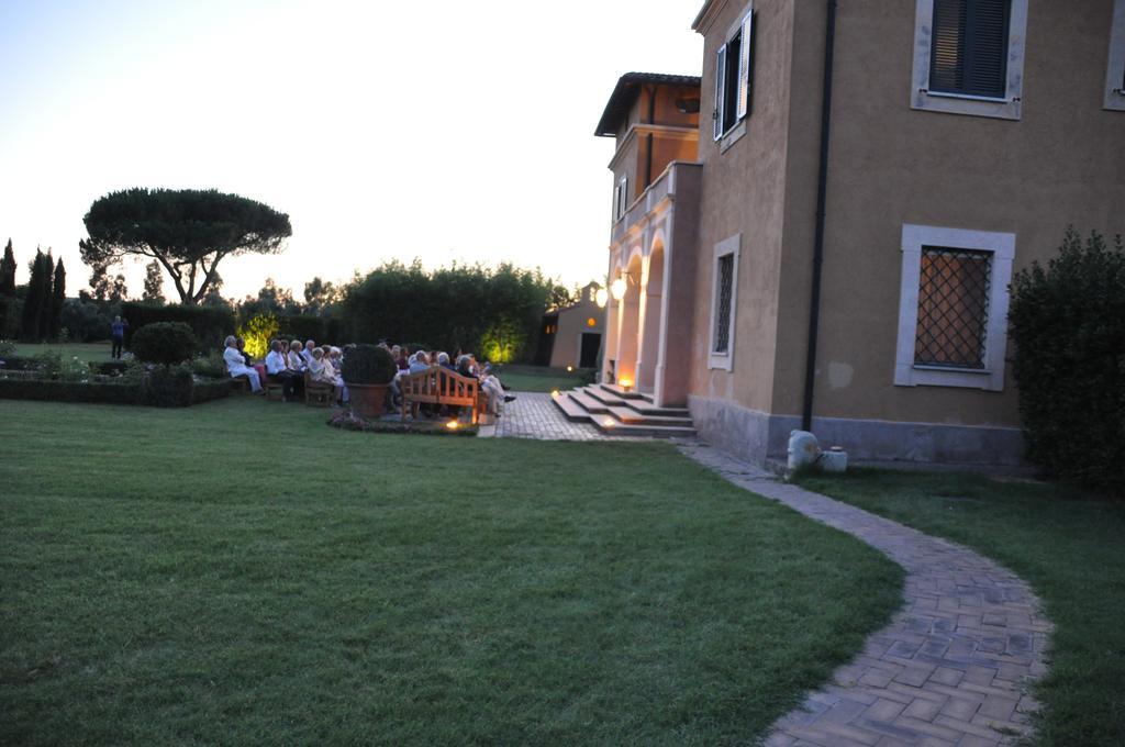 Casale Di Tormaggiore Villa And Country Suites Pomezia Exterior foto