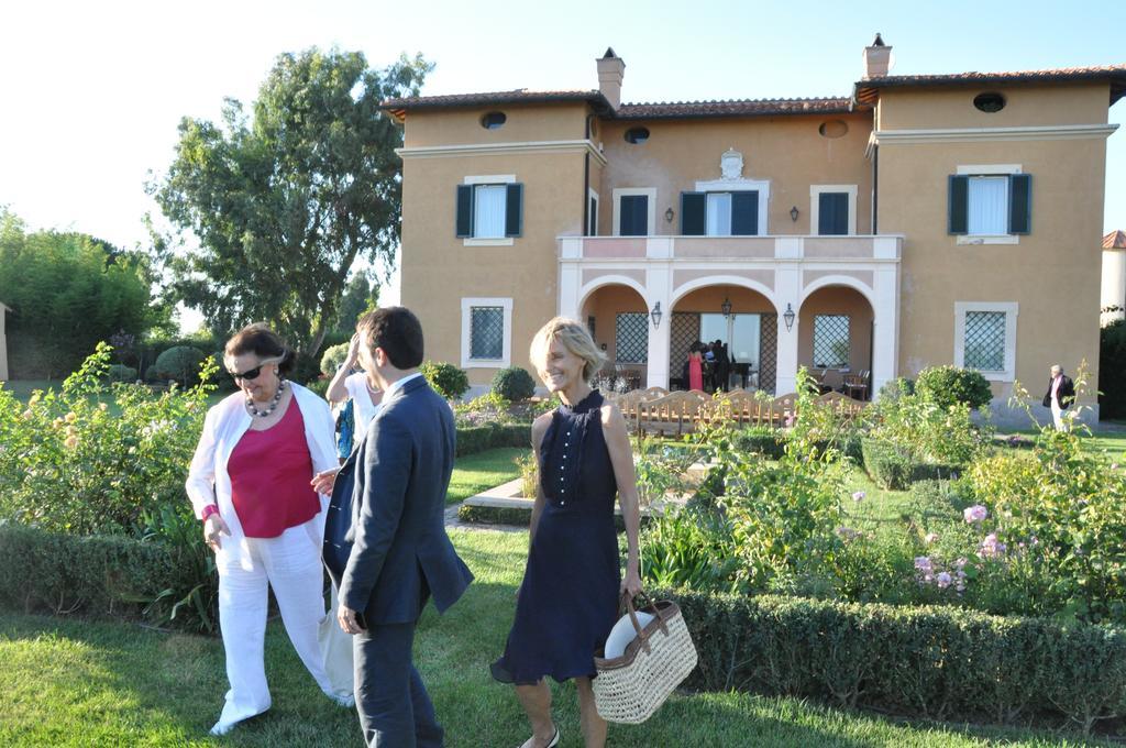 Casale Di Tormaggiore Villa And Country Suites Pomezia Exterior foto